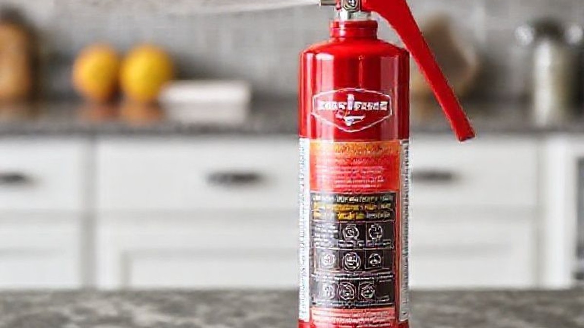 first alert tundra kitchen fire extinguisher spray review