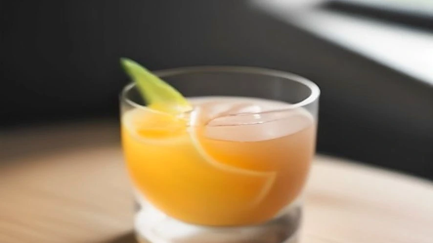 Compact cocktail kit designed for simple and portable use