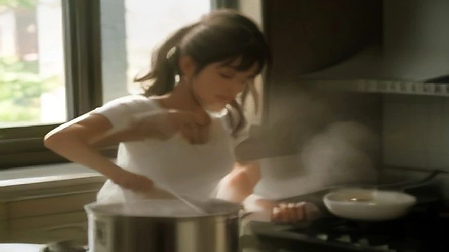 comparison of using egg boiler versus stovetop boiling in kitchen