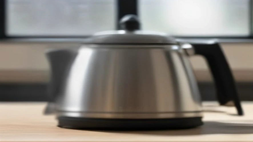 Diagram illustrating heat transfer in stovetop kettle versus electric kettle